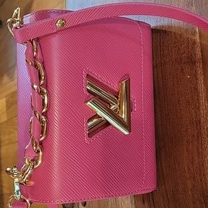 Louis Vuitton Twist Rose Miami PM Barbie pink color